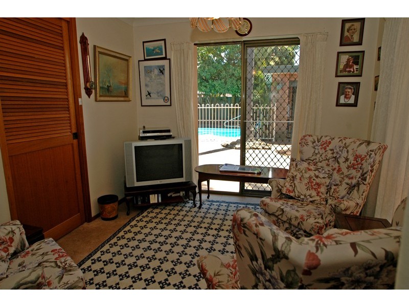 4 Nautilus Crescent, St Huberts Island NSW 2257
