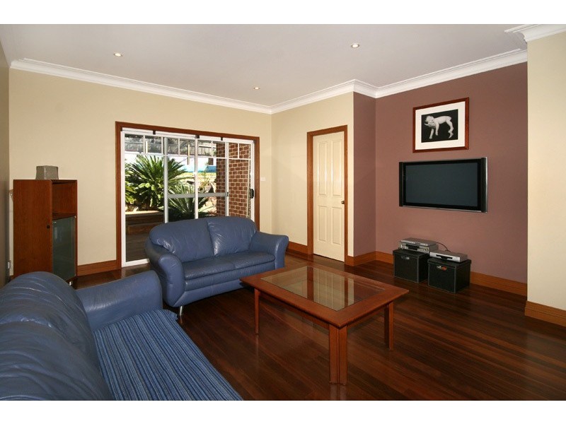 100 Taylor Street, Woy Woy Bay NSW 2256