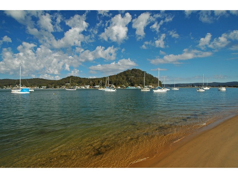 352 Booker Bay Road, Booker Bay NSW 2257