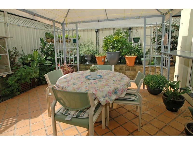 4/25 Warrigal Street, Blackwall NSW 2256