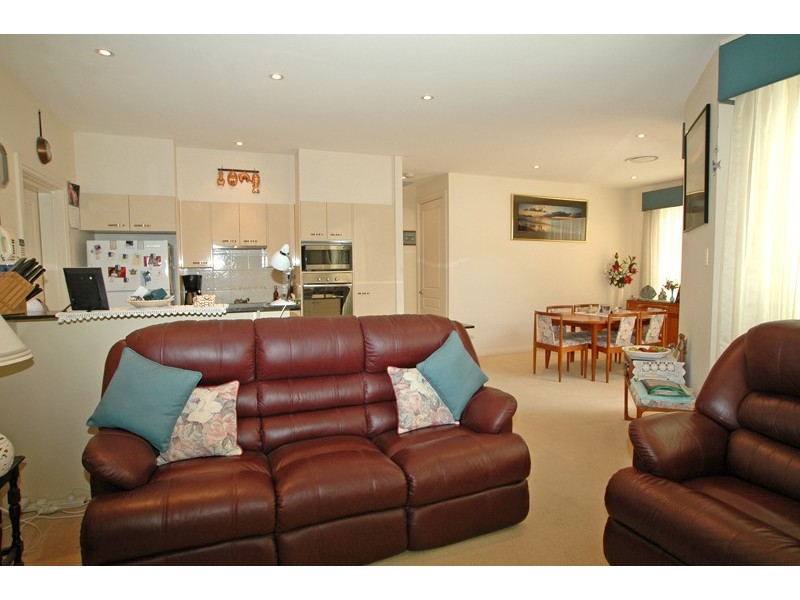 4/25 Warrigal Street, Blackwall NSW 2256