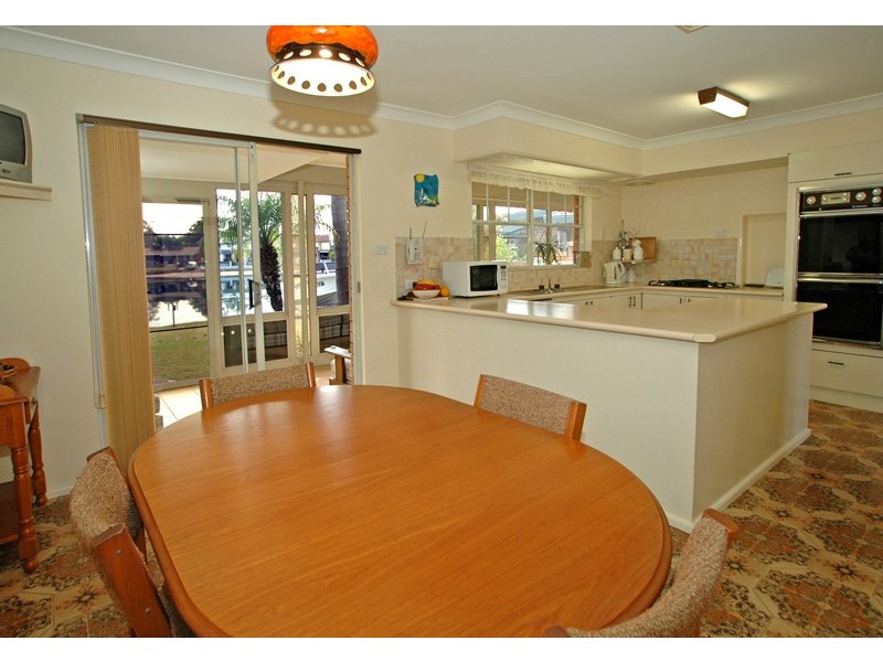17 Mainsail Avenue, St Huberts Island NSW 2257