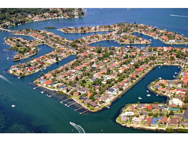 19 Nautilus Crescent, St Huberts Island NSW 2257