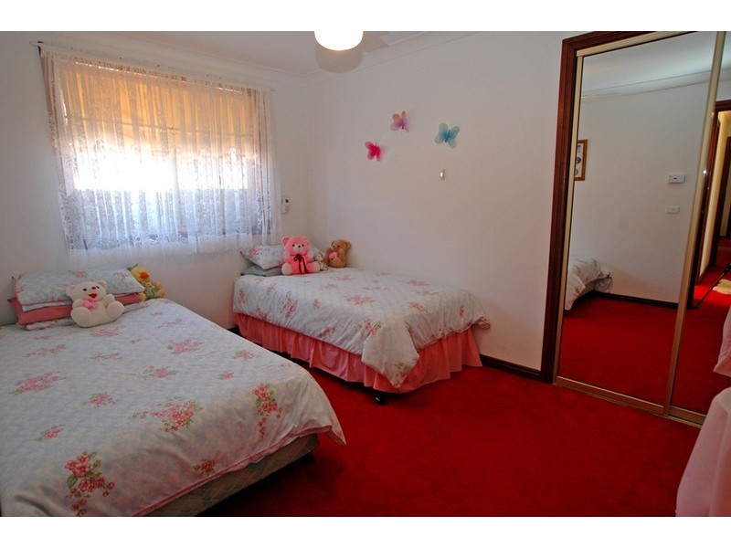 8 Macquarie Place, Umina Beach NSW 2257