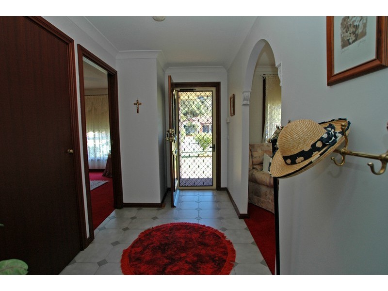 8 Macquarie Place, Umina Beach NSW 2257