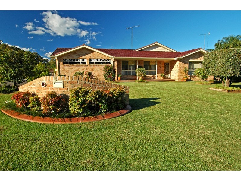 8 Macquarie Place, Umina Beach NSW 2257