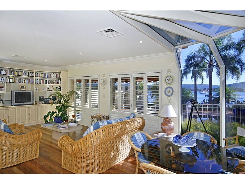 23 Beachfront Parade, St Huberts Island NSW 2257