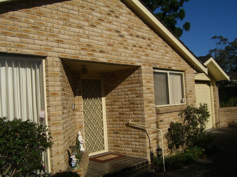 2/301 Blackwall Road, Woy Woy NSW 2256