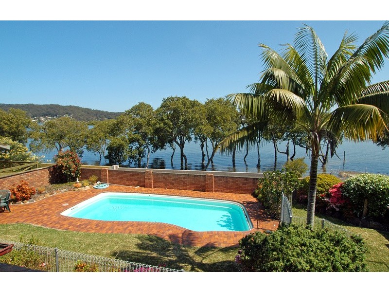 33 Beachfront Parade, St Huberts Island NSW 2257