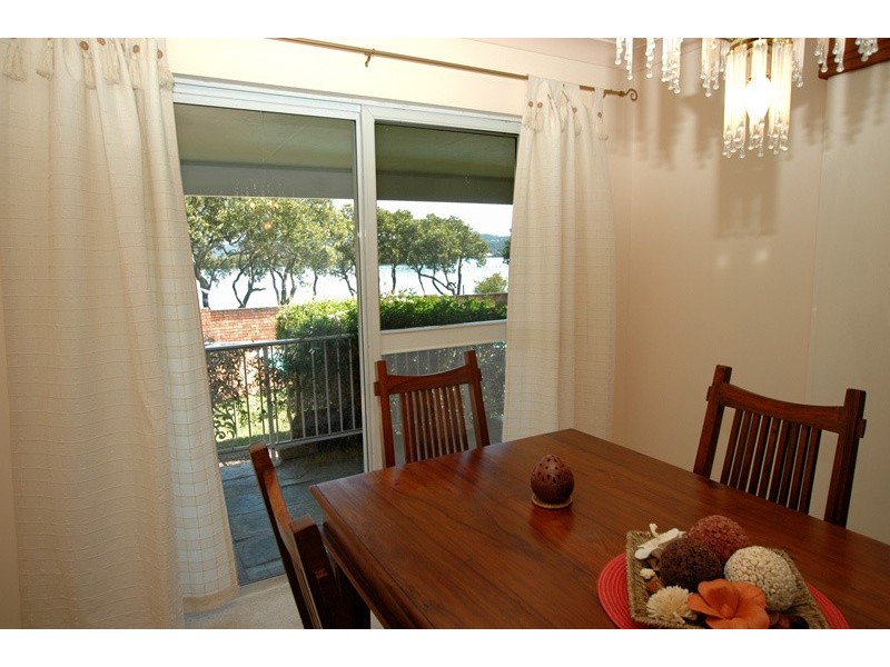 33 Beachfront Parade, St Huberts Island NSW 2257