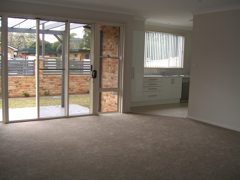 1&2/4 Donald Avenue, Umina Beach NSW 2257