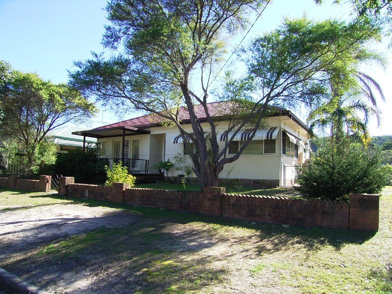 17 Beach Street, Ettalong Beach NSW 2257