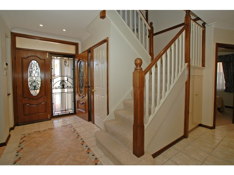 16 Salacia Close, St Huberts Island NSW 2257