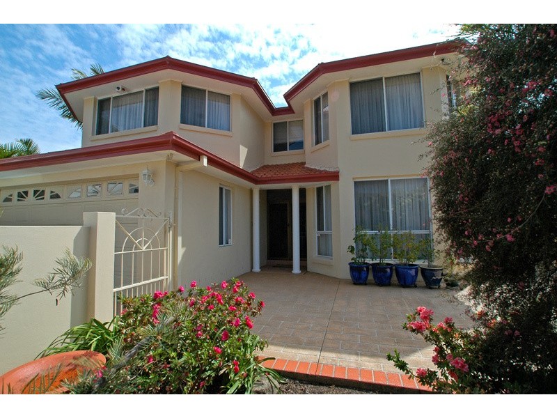 16 Salacia Close, St Huberts Island NSW 2257