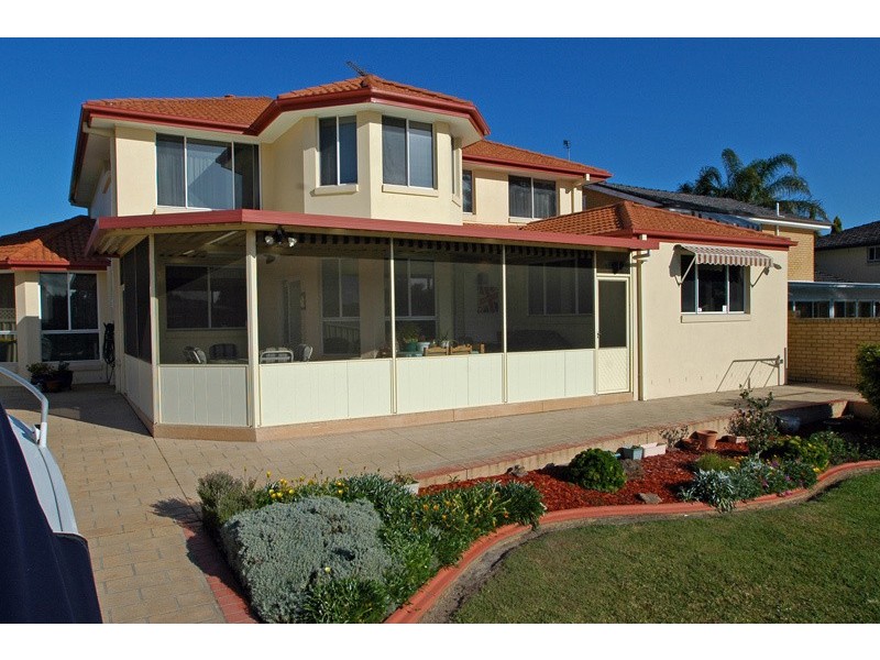 16 Salacia Close, St Huberts Island NSW 2257