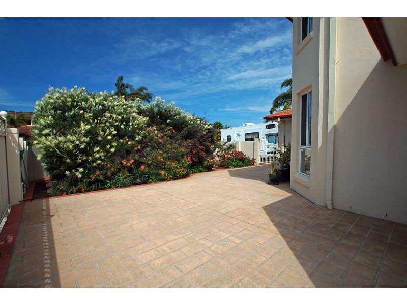 16 Salacia Close, St Huberts Island NSW 2257
