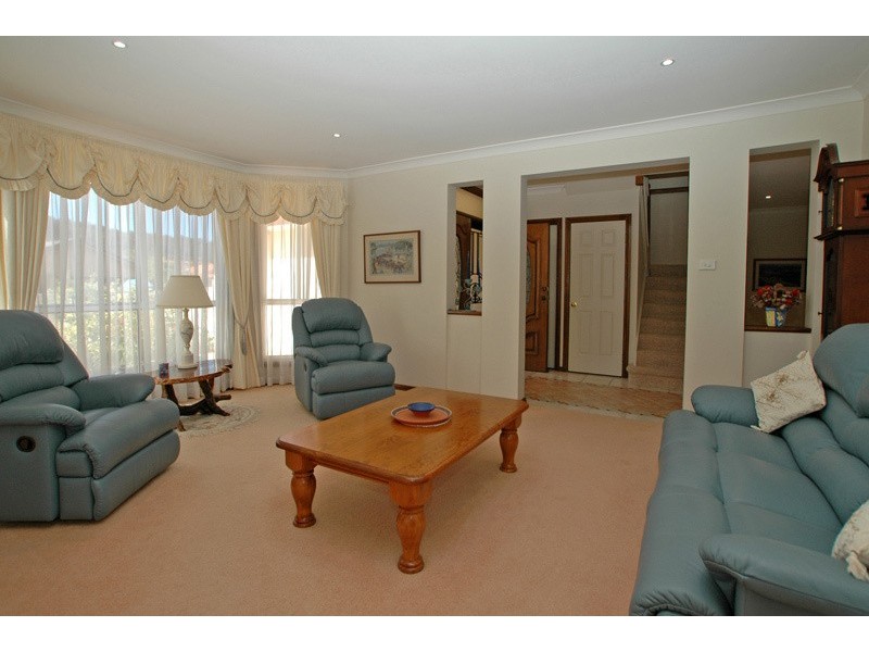 16 Salacia Close, St Huberts Island NSW 2257