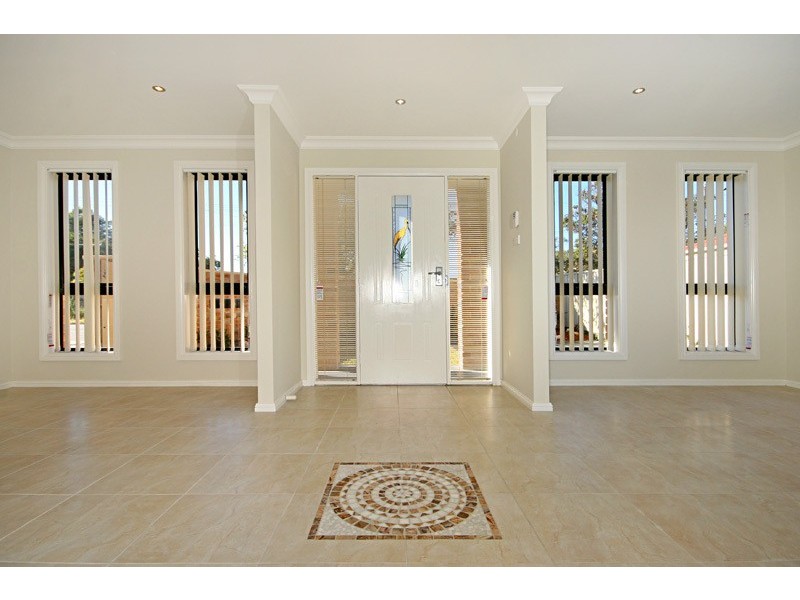 2/189 Blackwall Road, Woy Woy NSW 2256