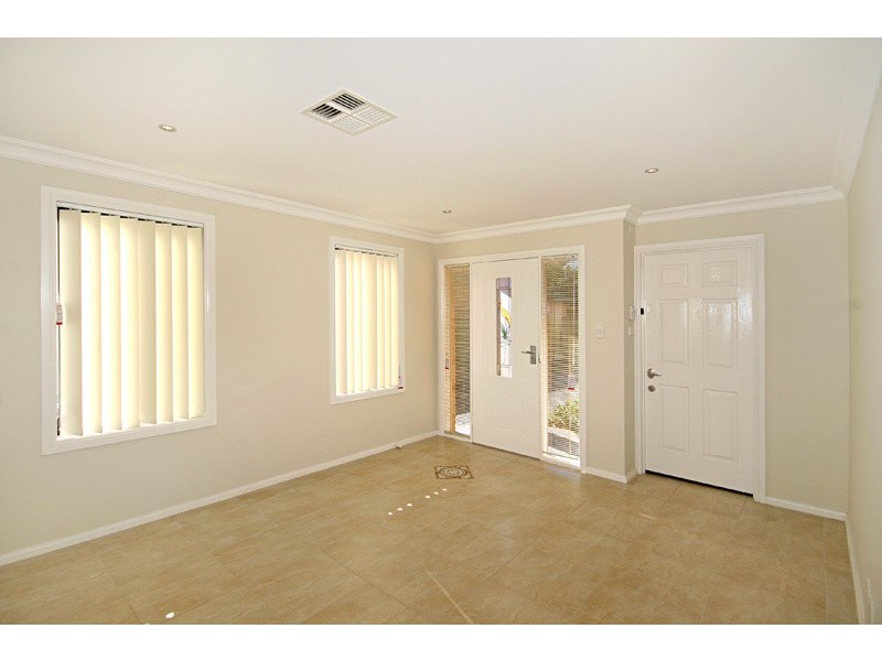 2/189 Blackwall Road, Woy Woy NSW 2256