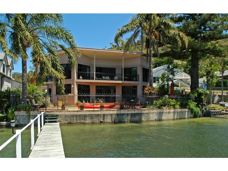 101 Taylor Street, Woy Woy Bay NSW 2256 the real estate agency