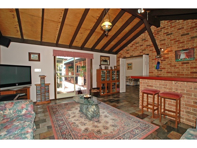 27 Helmsman Boulevard, St Huberts Island NSW 2257