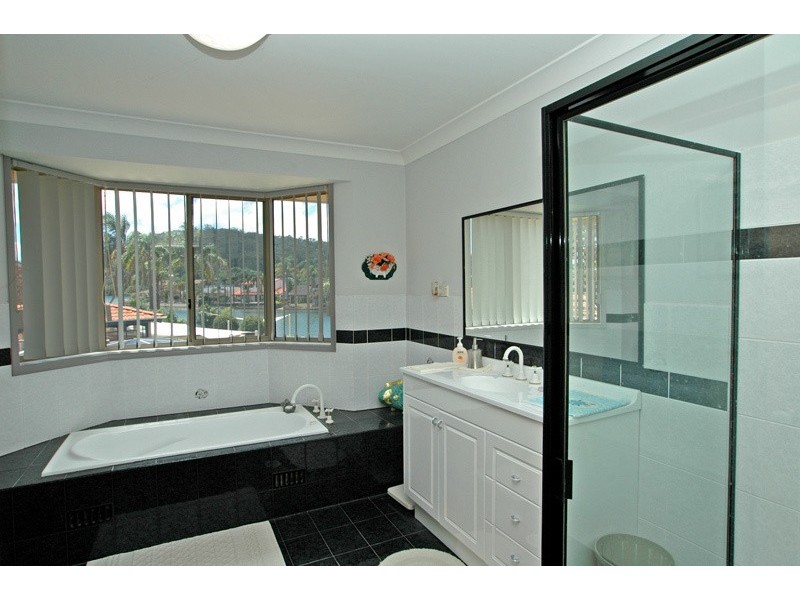 47 Helmsman Boulevard, St Huberts Island NSW 2257