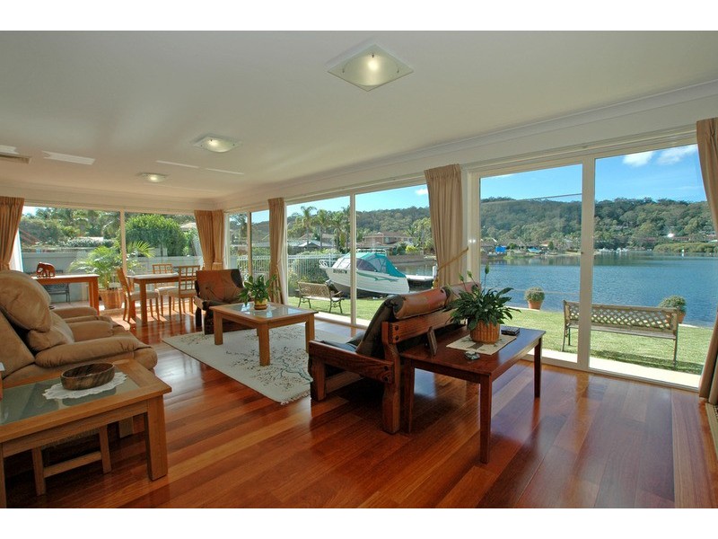 10 Mainsail Avenue, St Huberts Island NSW 2257