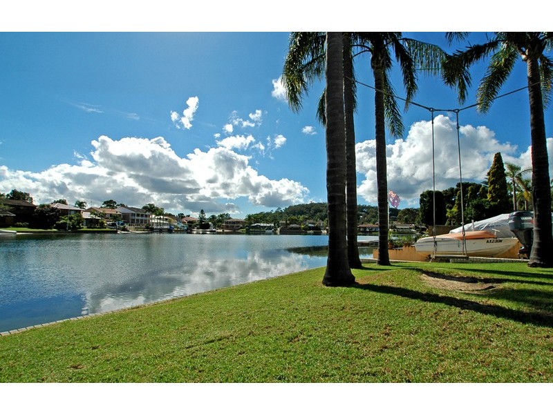 16 Cuttlefish Parade, St Huberts Island NSW 2257