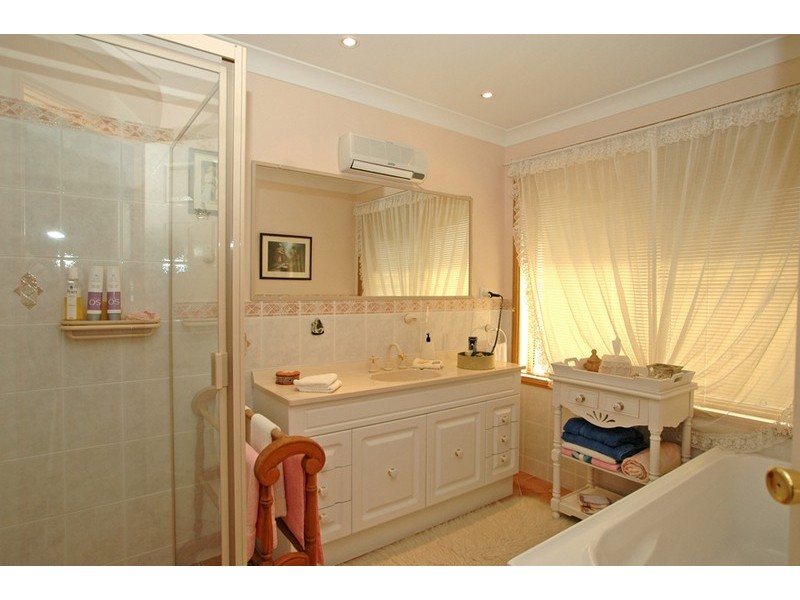 10 Taylor Street, Woy Woy Bay NSW 2256