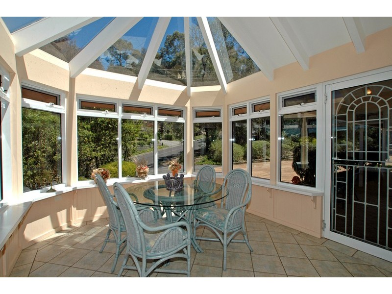 8 Kingsview Drive, Umina Beach NSW 2257