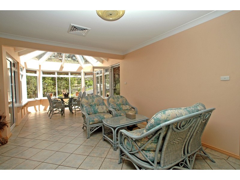 8 Kingsview Drive, Umina Beach NSW 2257