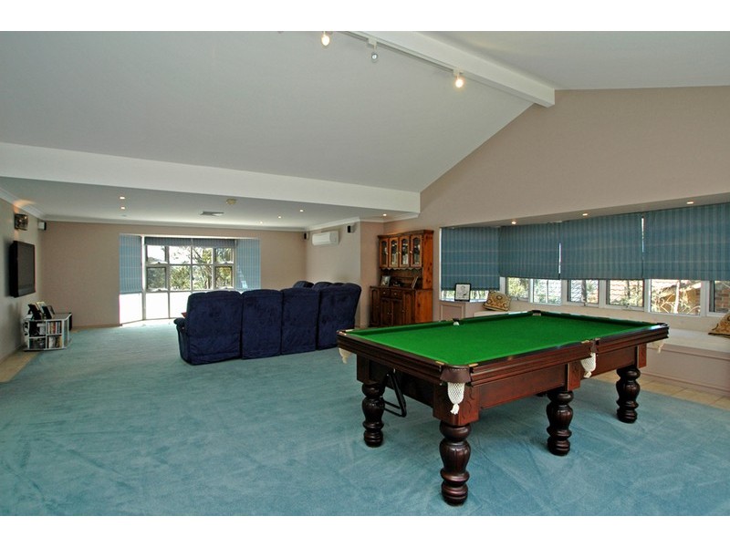 8 Kingsview Drive, Umina Beach NSW 2257