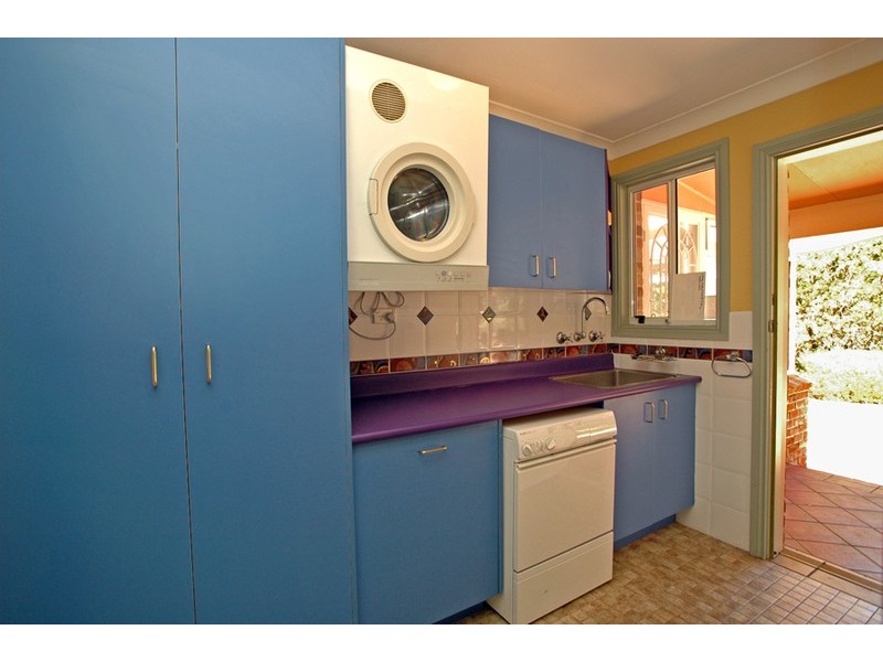 8 Kingsview Drive, Umina Beach NSW 2257