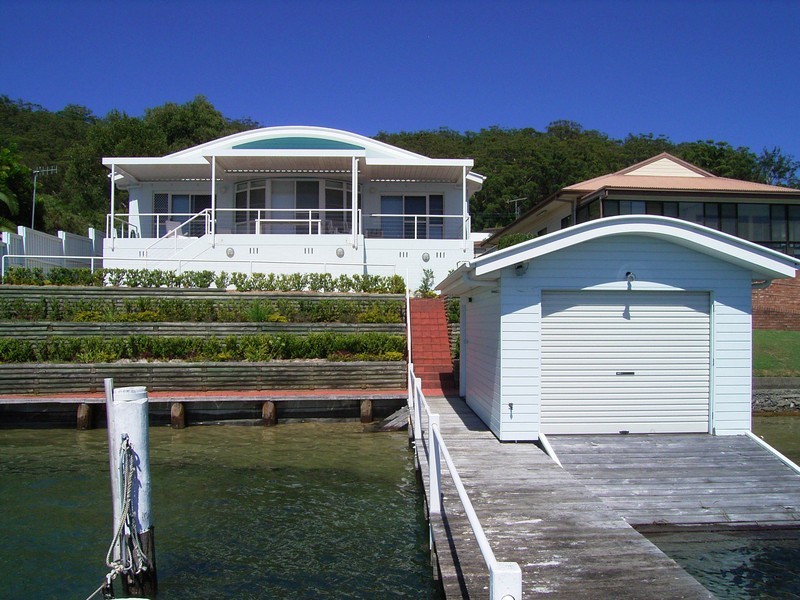 5 Cedar Crescent, Blackwall NSW 2256