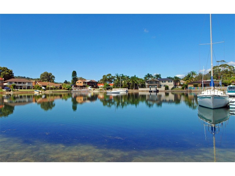 4 Mooring Place, St Huberts Island NSW 2257