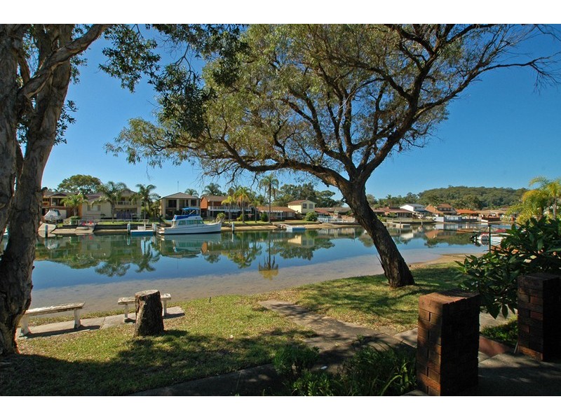 13 Heron Place, St Huberts Island NSW 2257