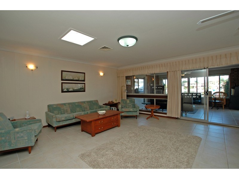 64 Helmsman Boulevard, St Huberts Island NSW 2257