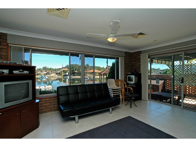 64 Helmsman Boulevard, St Huberts Island NSW 2257