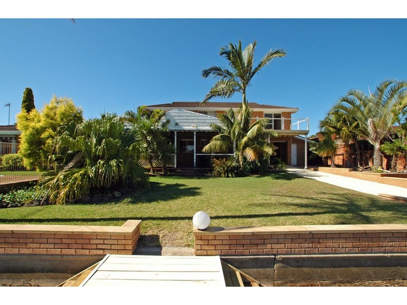 36 Helmsman Boulevard, St Huberts Island NSW 2257