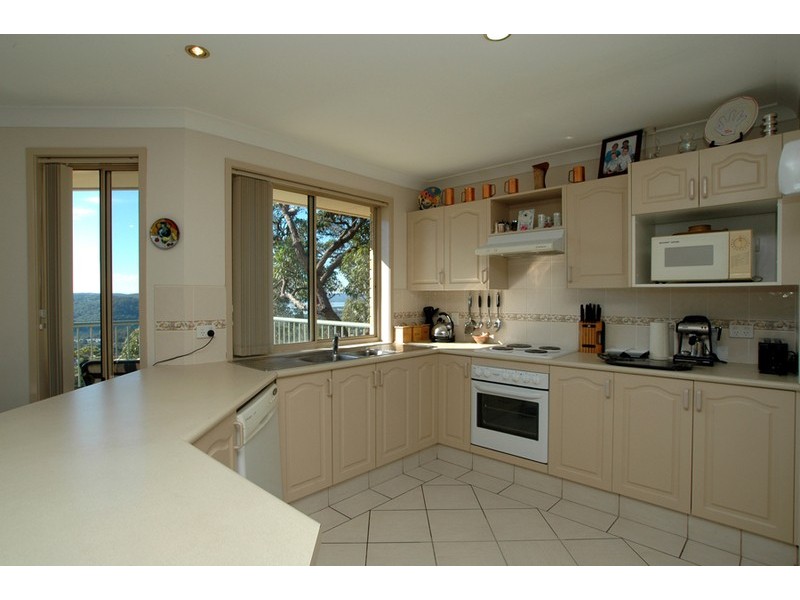 66 Kingsview Drive, Umina Beach NSW 2257