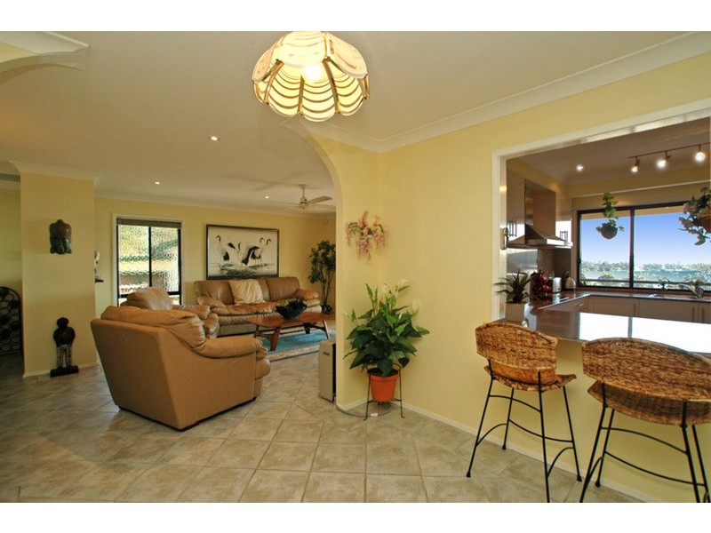 5 Bayview Crescent, Blackwall NSW 2256