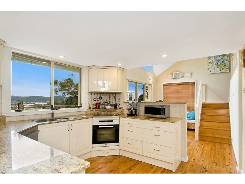 7 Daley Avenue, Daleys Point NSW 2257