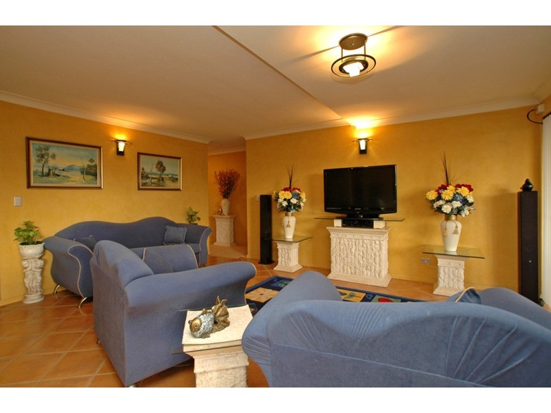 8/31 Empire Bay Drive, Daleys Point NSW 2257