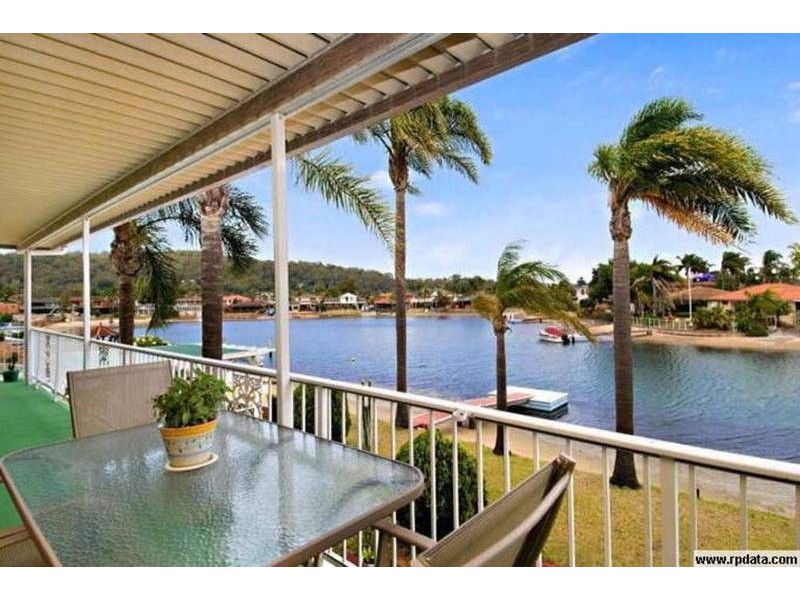 70 Helmsman Boulevard, St Huberts Island NSW 2257