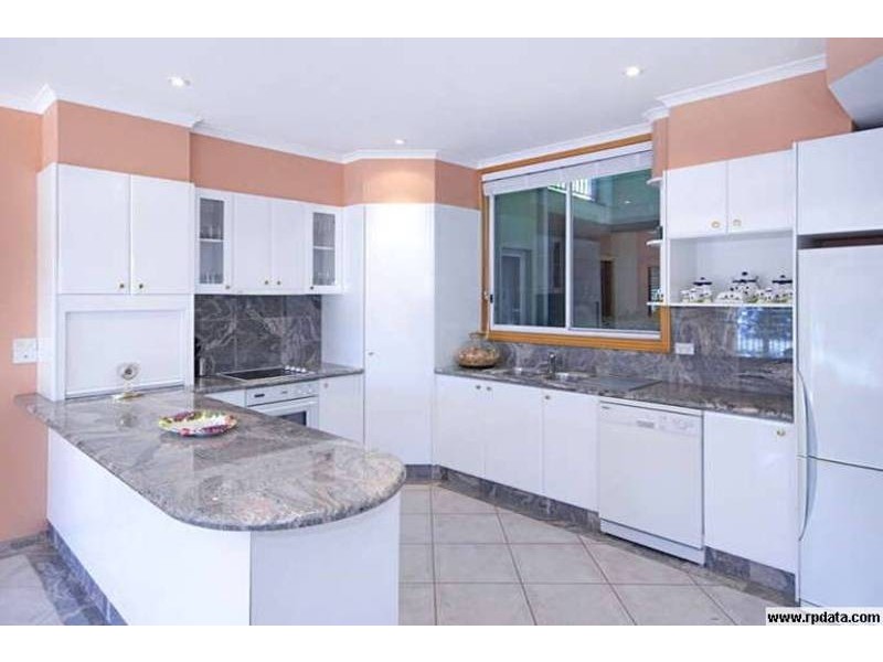 11 Bay View Crescent, Blackwall NSW 2256