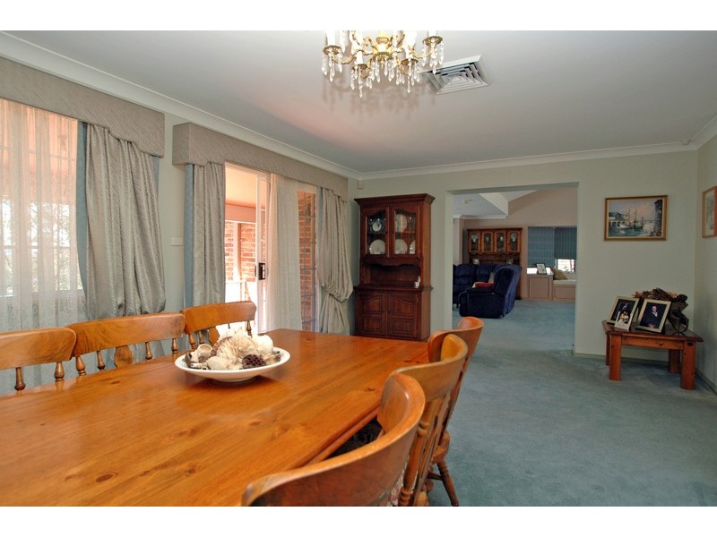 8 Kingsview Drive, Umina Beach NSW 2257