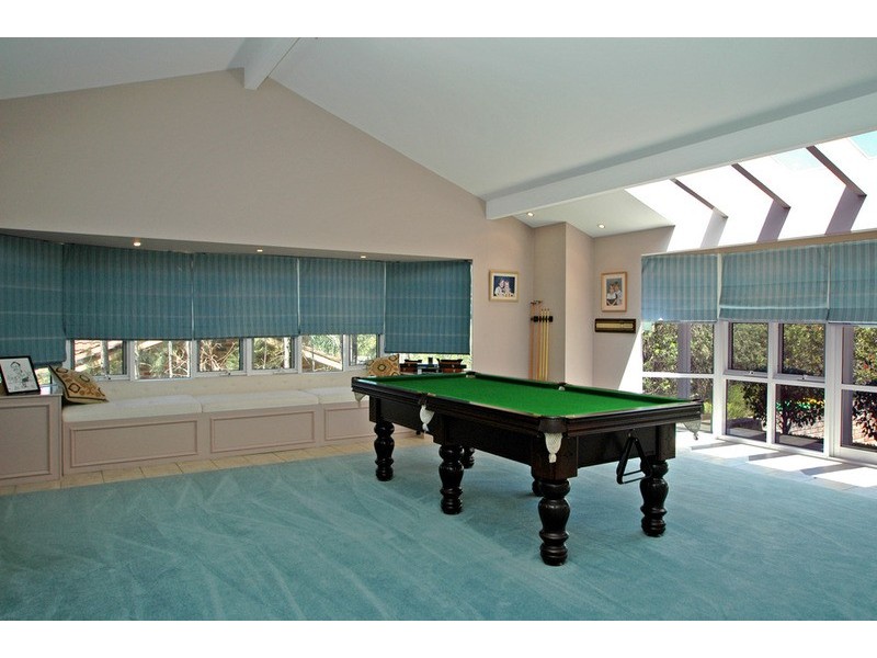 8 Kingsview Drive, Umina Beach NSW 2257