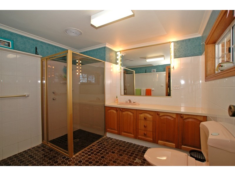 8 Kingsview Drive, Umina Beach NSW 2257