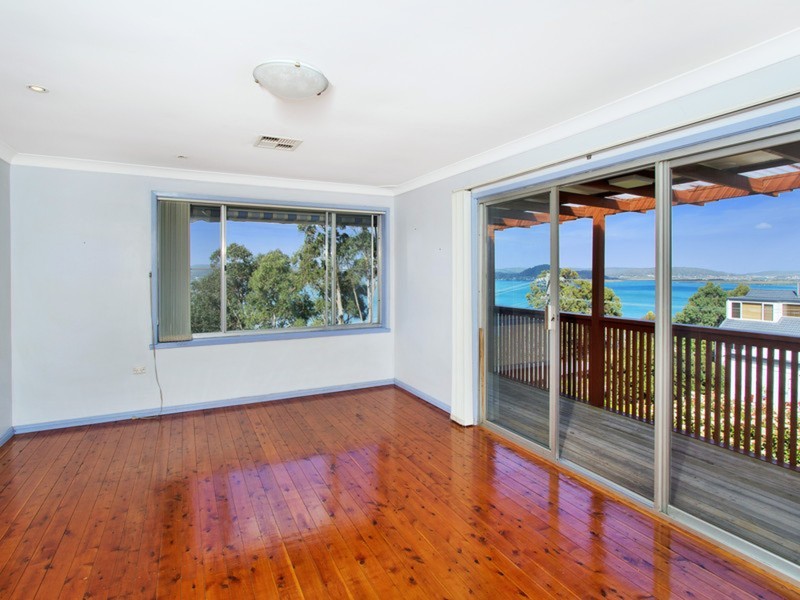 34 Sandstone Crescent, Tascott NSW 2250