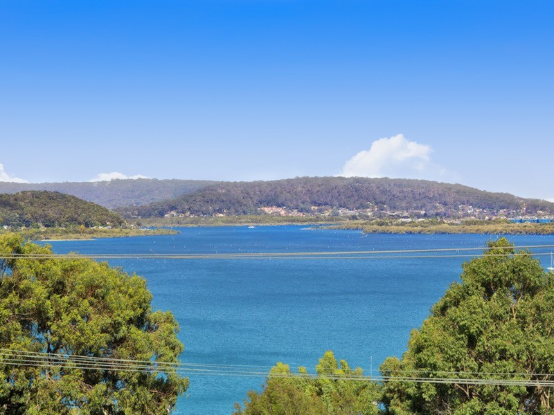 34 Sandstone Crescent, Tascott NSW 2250